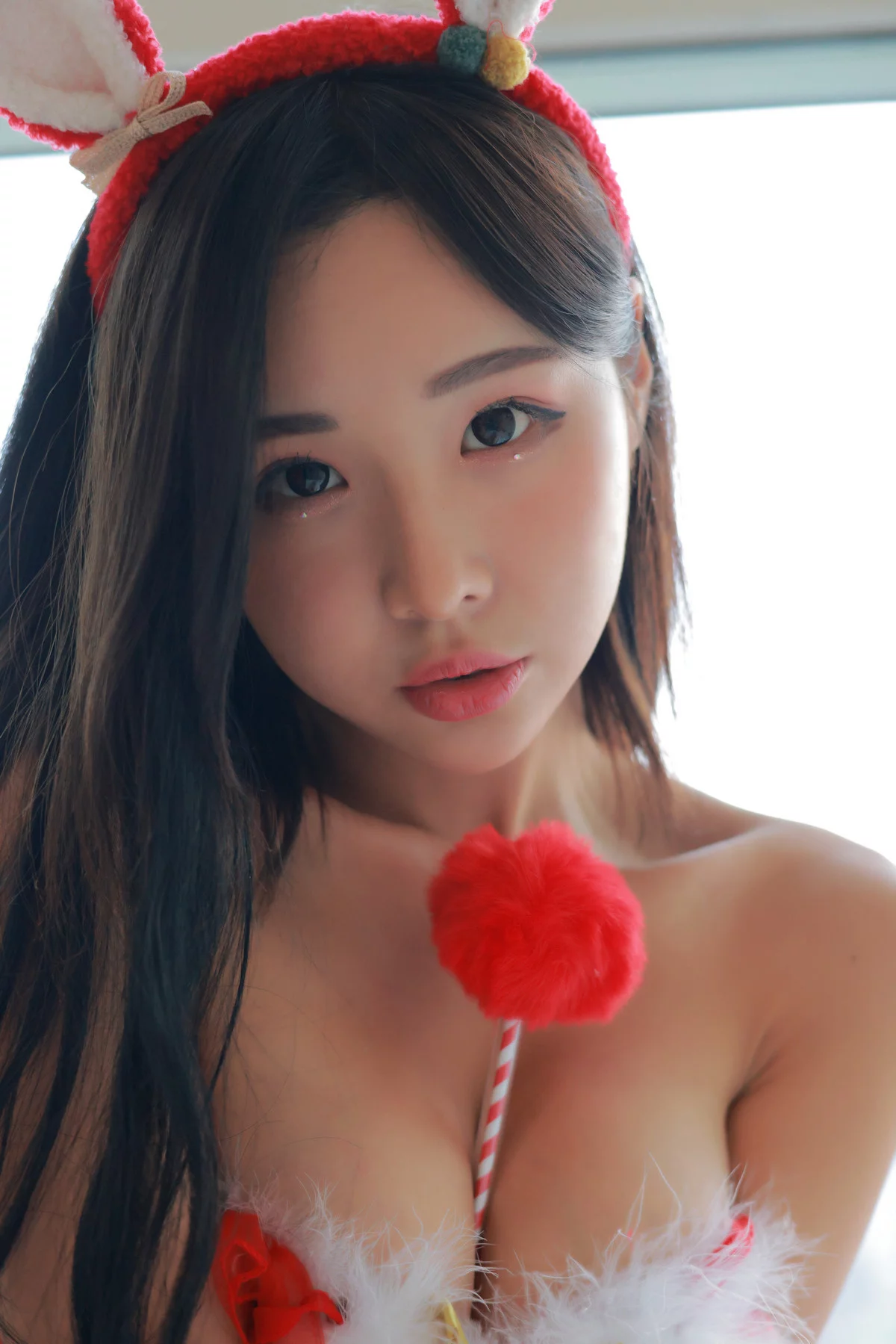 韩国美女模特Habin内衣和视频01主题绒毛红色内衣+性感女仆装秀完美身材诱惑写真59P