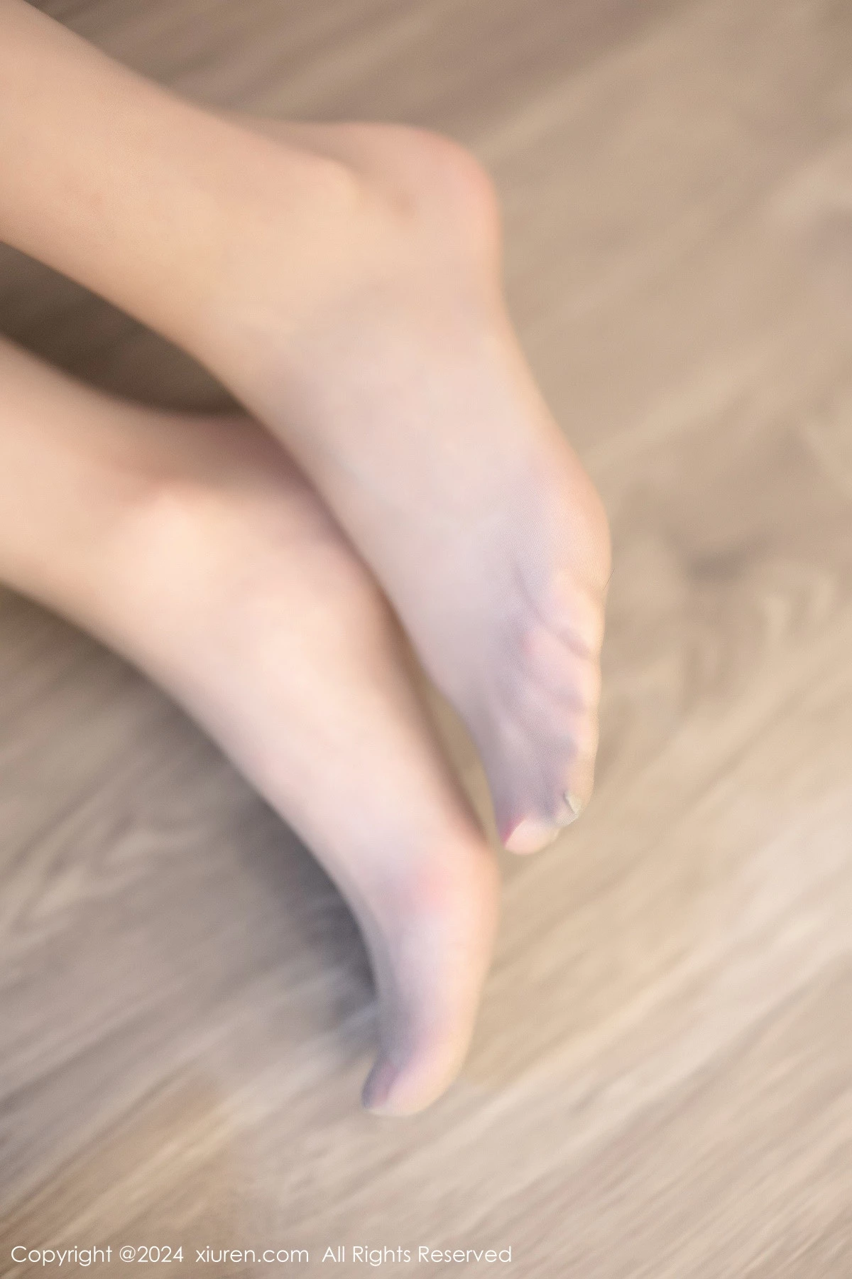 XiuRen第7970期_模特梦心玥性感白T配黑短裙+紫色蕾丝内衣秀曼妙身姿诱惑写真83P