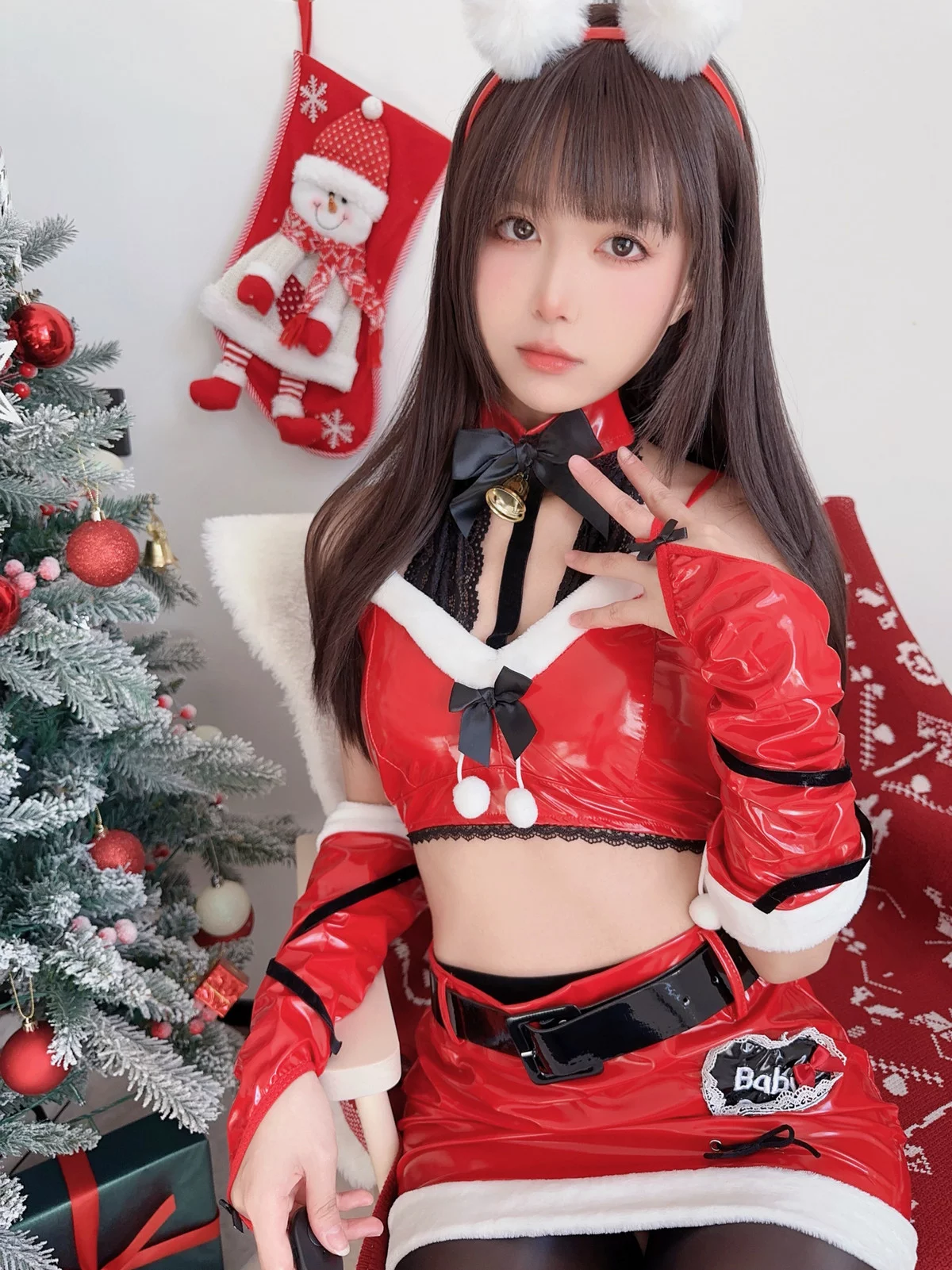 Coser美女布丁大法圣诞兔主题性感红色短裙套装配闪亮黑丝秀翘臀美腿诱惑写真76P