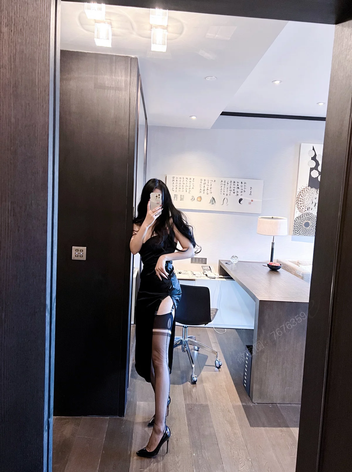 网络美女安乔乔儿cervin无弹力主题性感黑色内衣配黑丝吊袜秀完美身材诱惑写真109P