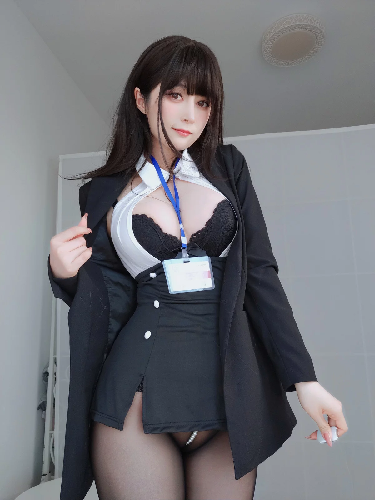 Coser小姐姐白银珍珠秘书主题脱OL制服露性感黑色蕾丝内衣配超薄黑丝诱惑写真168P