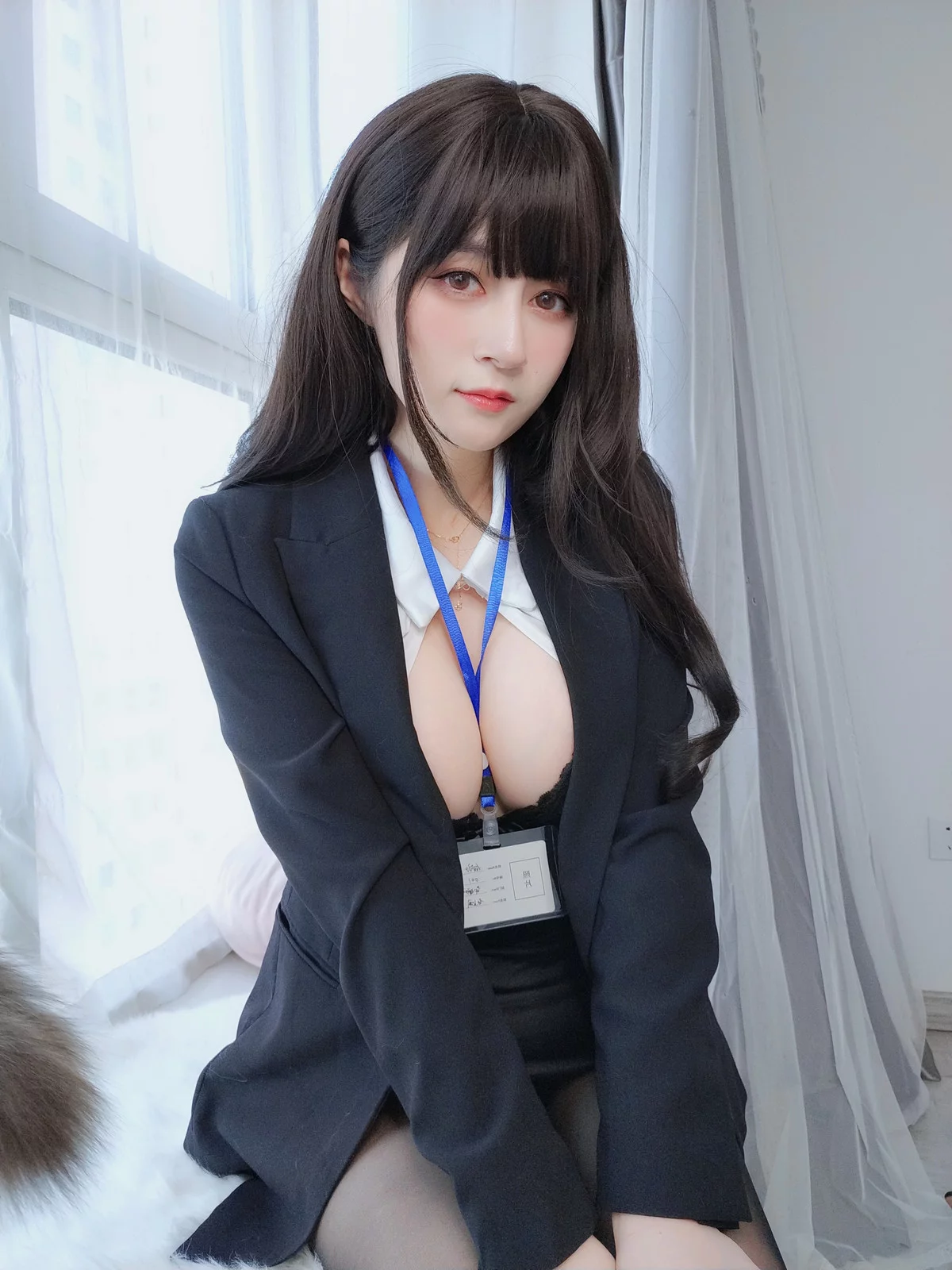 Coser小姐姐白银珍珠秘书主题脱OL制服露性感黑色蕾丝内衣配超薄黑丝诱惑写真168P
