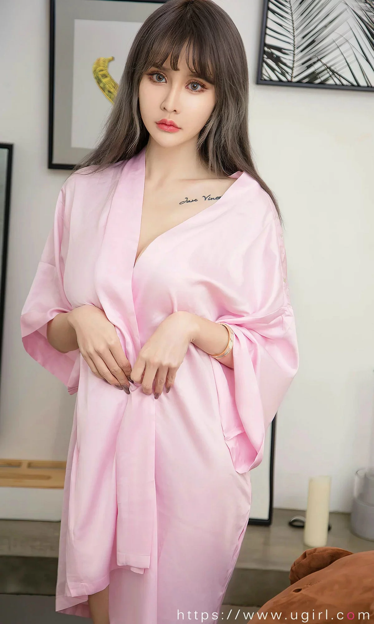 [Ugirls爱尤物]No.2739_模特青树私房性感粉色丝绸睡衣露粉红蕾丝内衣完美诱惑写真35P