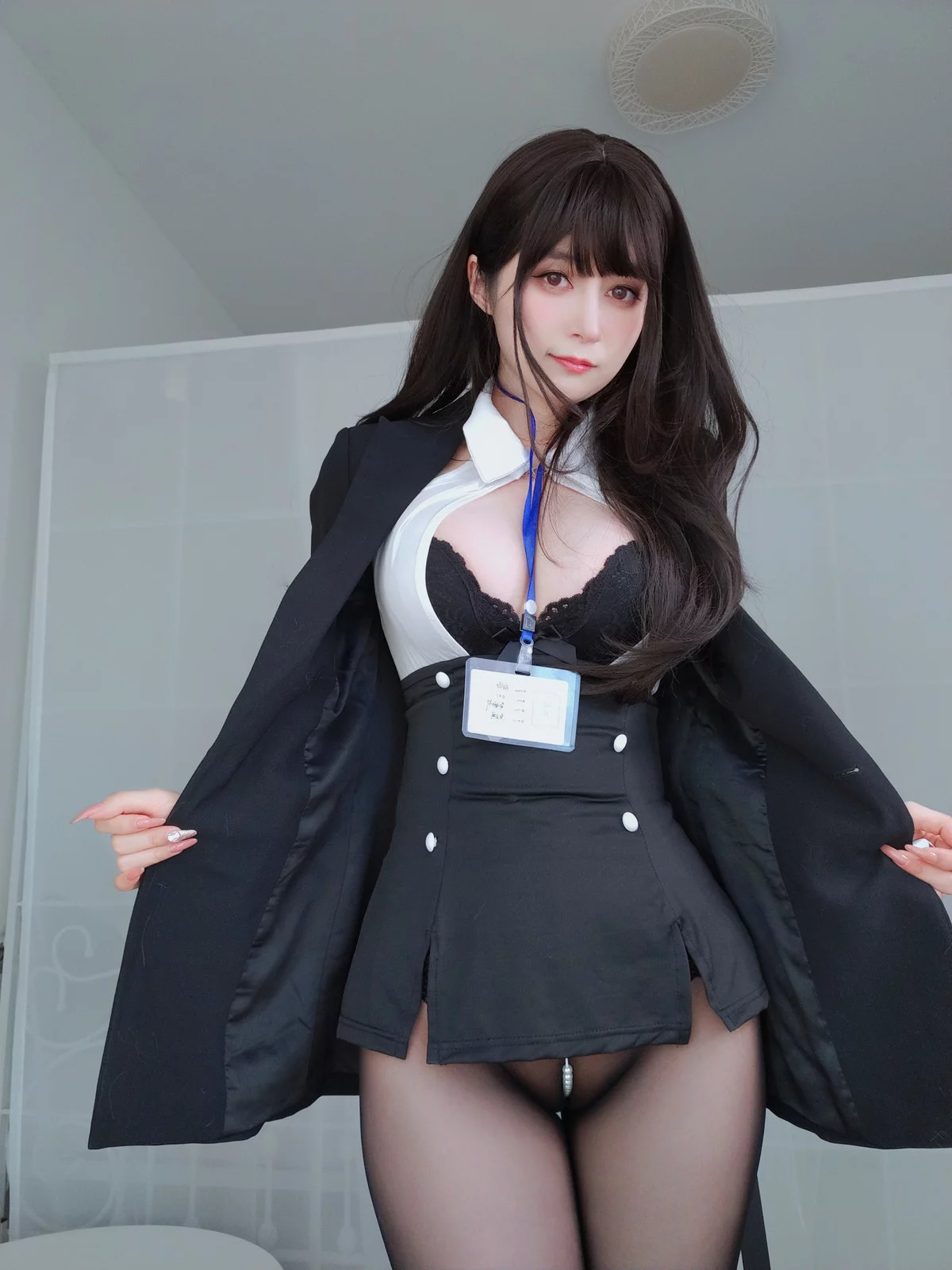 Coser小姐姐白银珍珠秘书主题脱OL制服露性感黑色蕾丝内衣配超薄黑丝诱惑写真168P