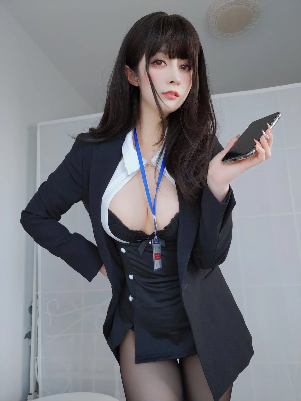 Coser小姐姐白银珍珠秘书主题脱OL制服露性感黑色蕾丝内衣配超薄黑丝诱惑写真168P