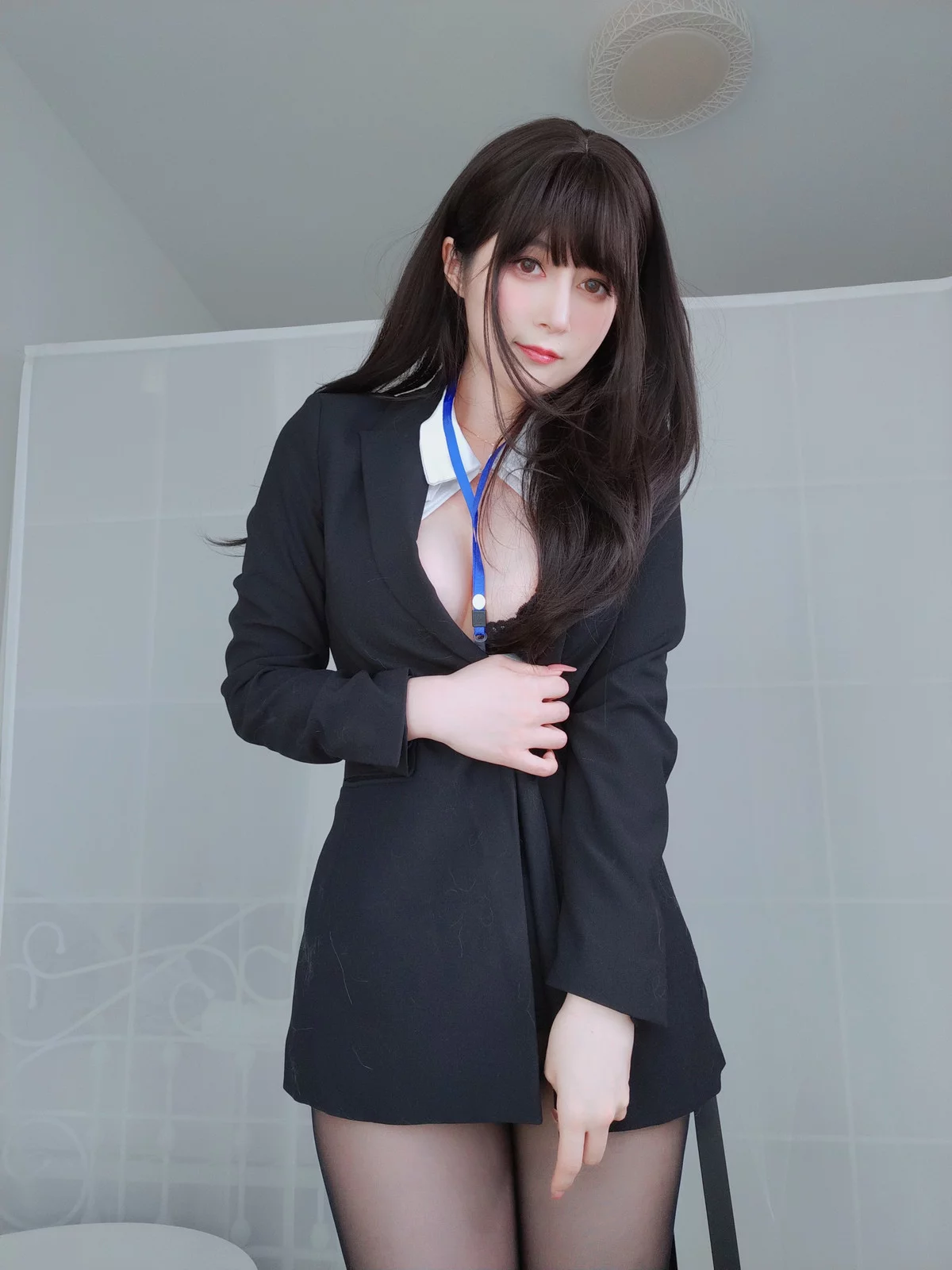 Coser小姐姐白银珍珠秘书主题脱OL制服露性感黑色蕾丝内衣配超薄黑丝诱惑写真168P