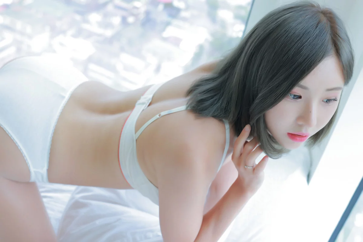 韩国美女模特Habin内衣和视频05主题性感白色内衣+白色连体衣秀丰满身材诱惑写真92P