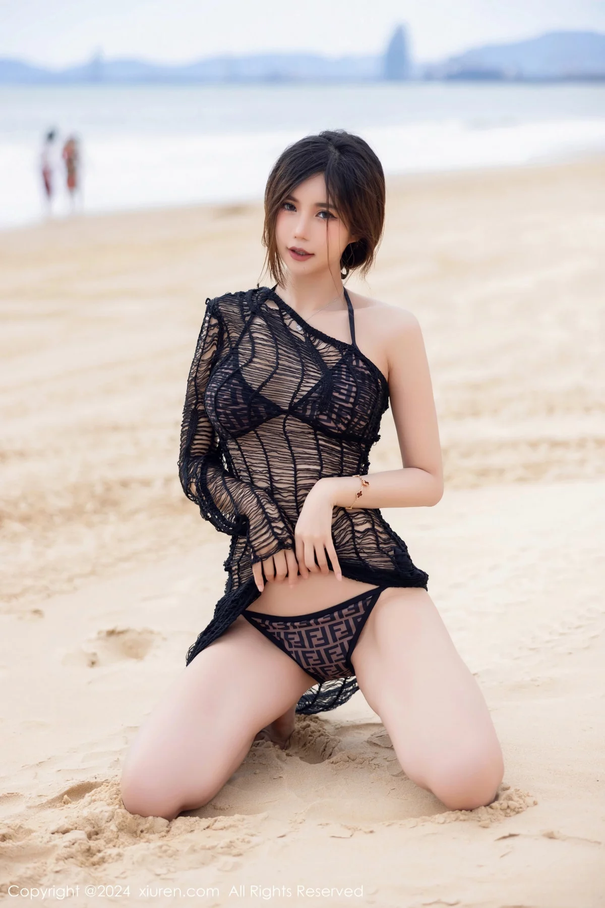 XiuRen第7988期_女神绮里嘉ula黑色薄纱长裙+黑色情趣服饰秀曼妙身姿诱惑写真85P