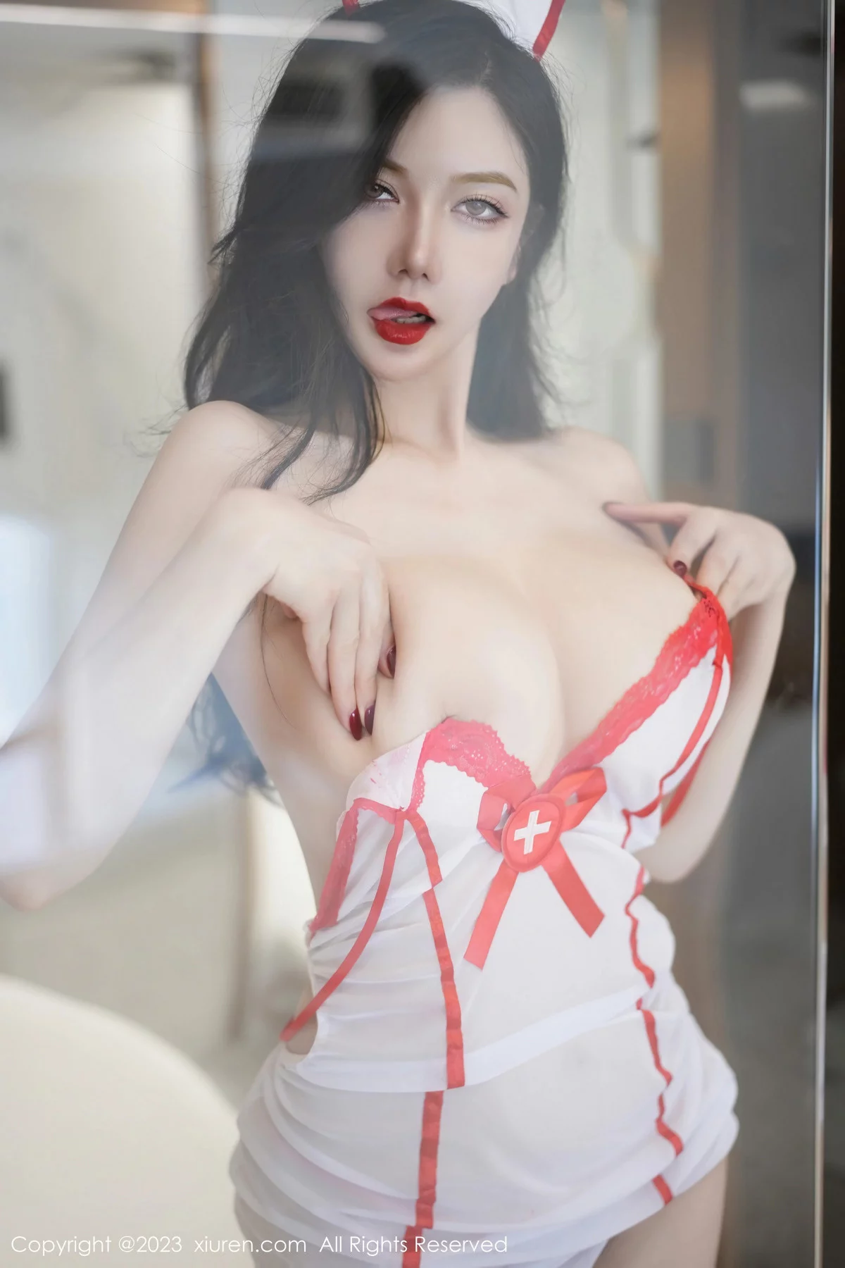 XiuRen第7849期_女神心妍小公主性感白色轻透情趣护士服秀丰满身材惹火诱惑写真68P
