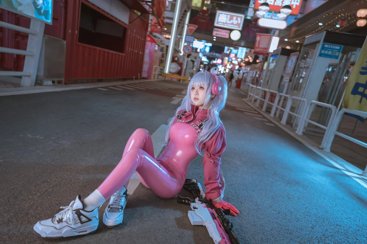 阳光美少女萌芽儿o0爱丽丝主题户外性感粉红连体衣紧身秀凹凸身材撩人诱惑写真108P