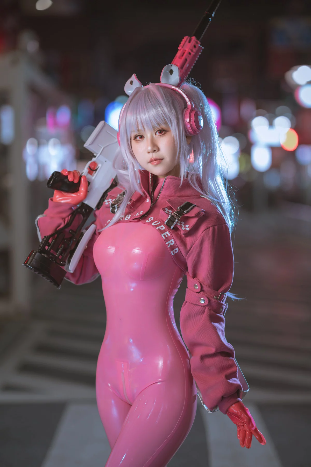 阳光美少女萌芽儿o0爱丽丝主题户外性感粉红连体衣紧身秀凹凸身材撩人诱惑写真108P