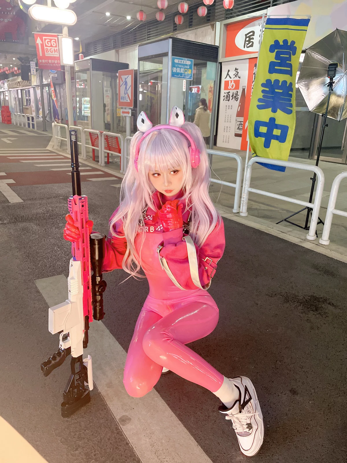 阳光美少女萌芽儿o0爱丽丝主题户外性感粉红连体衣紧身秀凹凸身材撩人诱惑写真108P