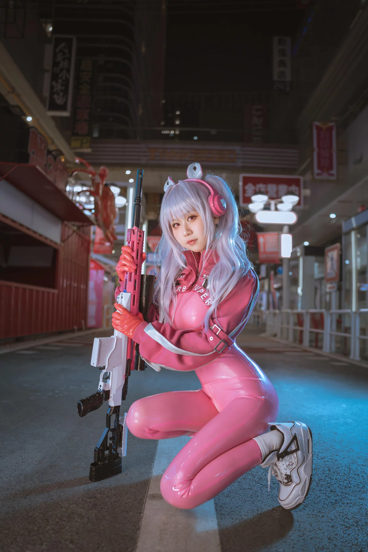 阳光美少女萌芽儿o0爱丽丝主题户外性感粉红连体衣紧身秀凹凸身材撩人诱惑写真108P