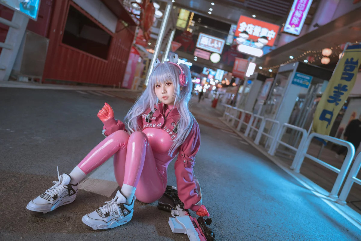 阳光美少女萌芽儿o0爱丽丝主题户外性感粉红连体衣紧身秀凹凸身材撩人诱惑写真108P