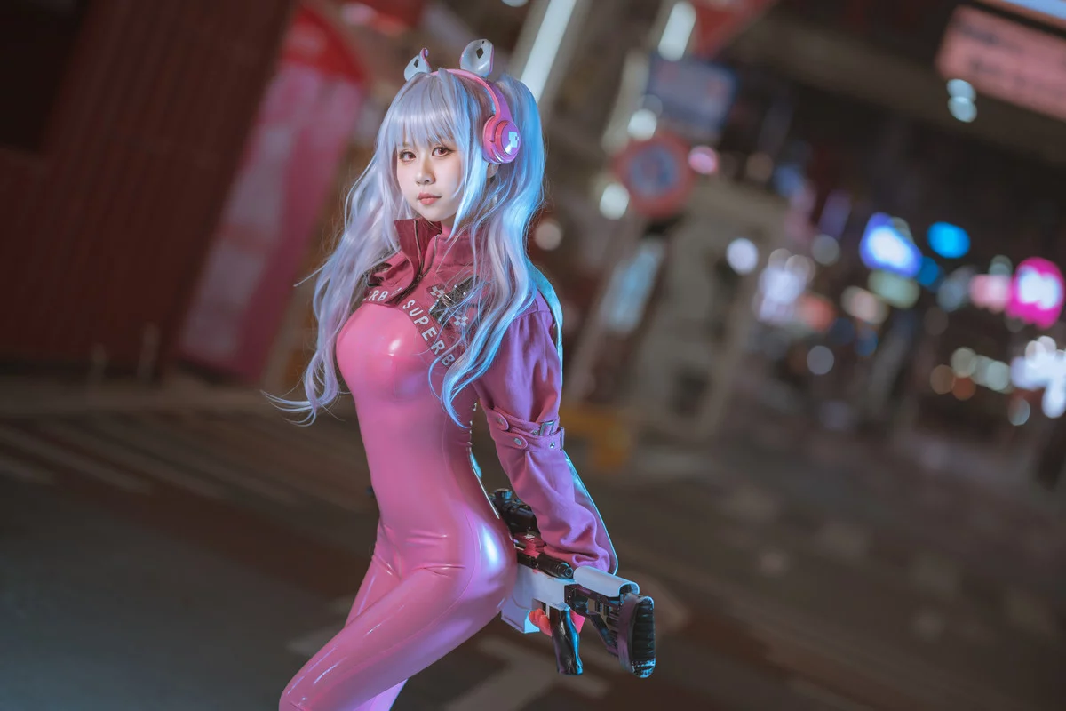 阳光美少女萌芽儿o0爱丽丝主题户外性感粉红连体衣紧身秀凹凸身材撩人诱惑写真108P