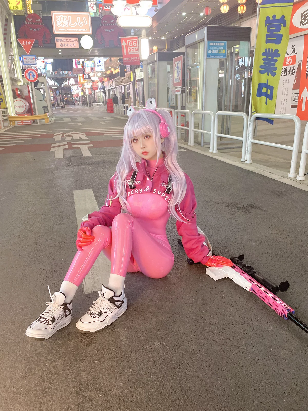 阳光美少女萌芽儿o0爱丽丝主题户外性感粉红连体衣紧身秀凹凸身材撩人诱惑写真108P