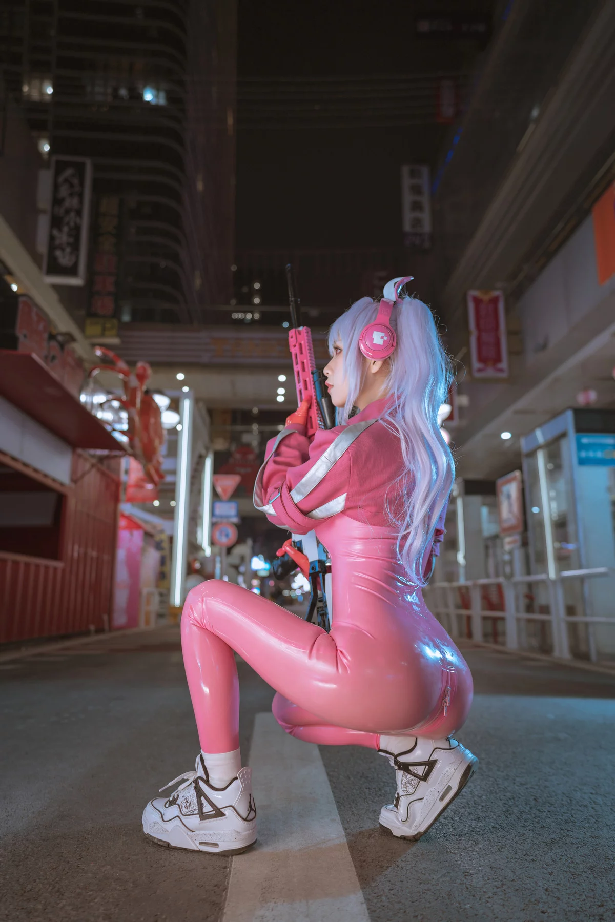 阳光美少女萌芽儿o0爱丽丝主题户外性感粉红连体衣紧身秀凹凸身材撩人诱惑写真108P
