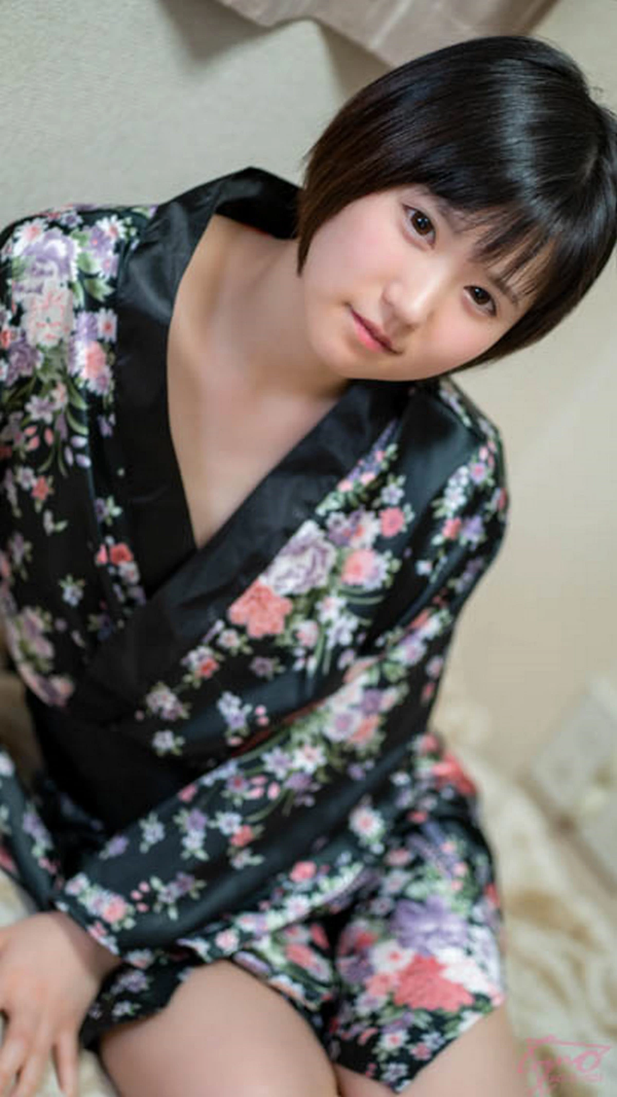 网络美女软妹摇摇乐彩色服饰主题私房性感三点式粉红皮质内衣配丝袜秀美腿诱惑写真134P