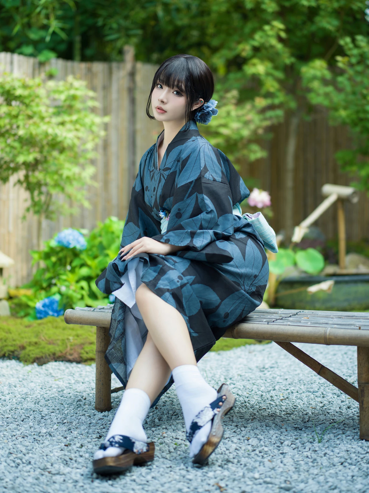 网络美女yuuhui玉汇庭院里的宠儿主题户外性感和服露黑色蕾丝内衣秀翘臀美腿诱惑写真117P