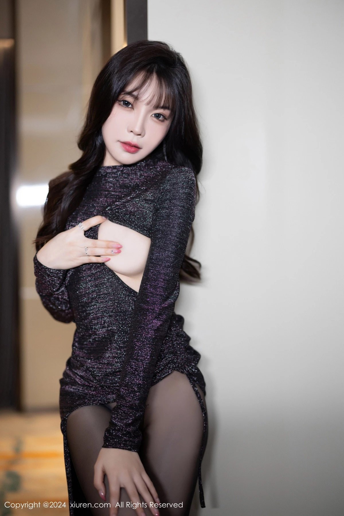 XiuRen第8200期_女神徐莉芝Booty黑色连衣长裙+紫色情趣服饰秀曼妙身姿诱惑写真88P