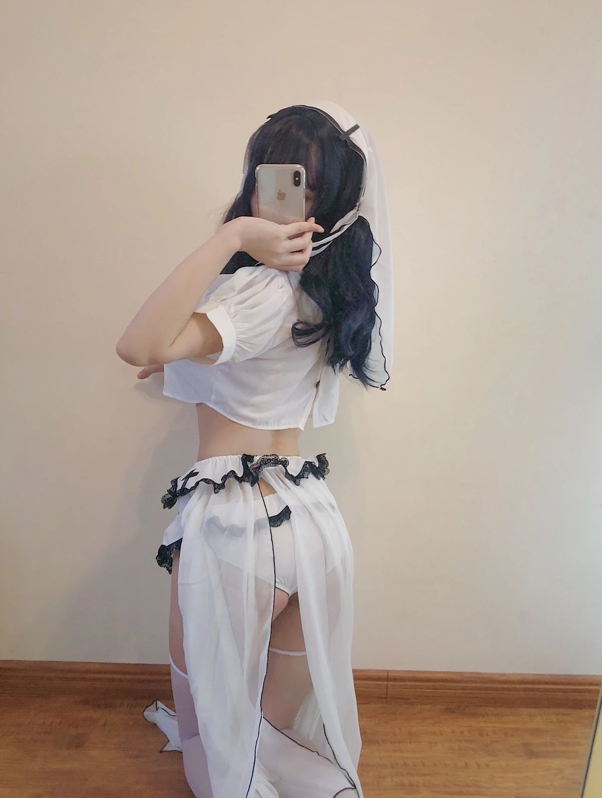 动漫博主小仓千代w白色修女服自拍主题自拍系列性感修女服饰配白丝袜秀美腿诱惑写真53P