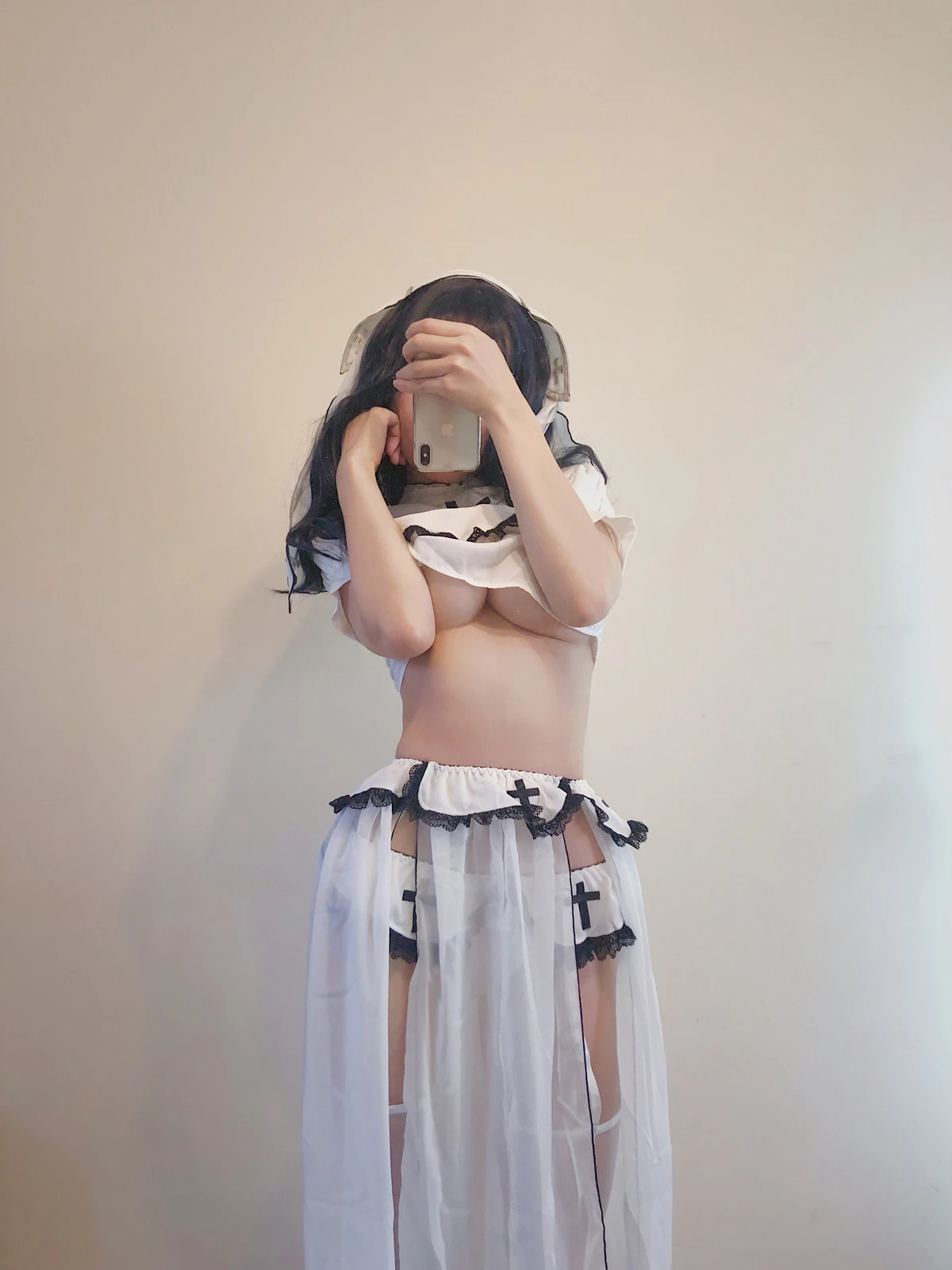 动漫博主小仓千代w白色修女服自拍主题自拍系列性感修女服饰配白丝袜秀美腿诱惑写真53P