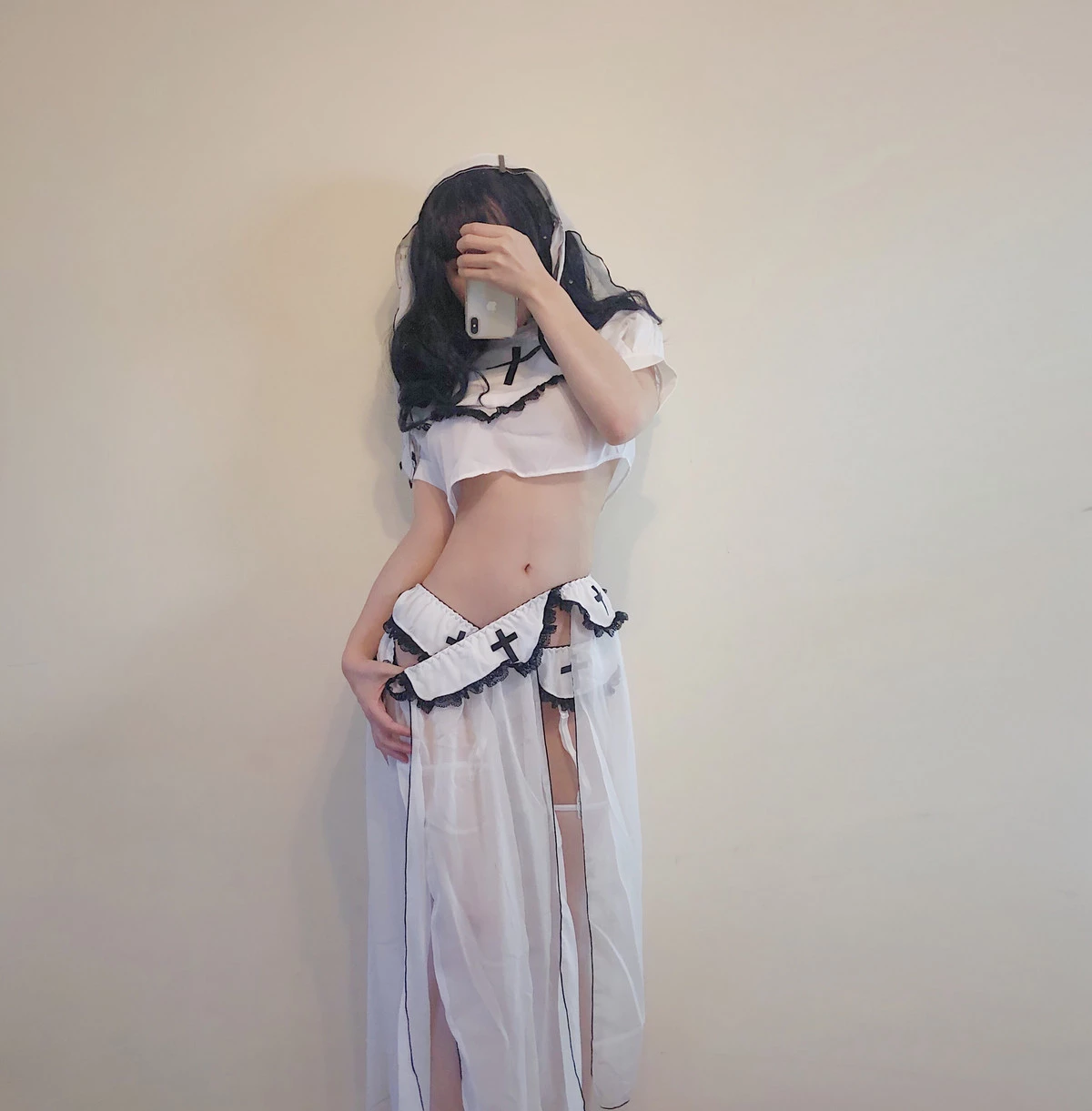 动漫博主小仓千代w白色修女服自拍主题自拍系列性感修女服饰配白丝袜秀美腿诱惑写真53P