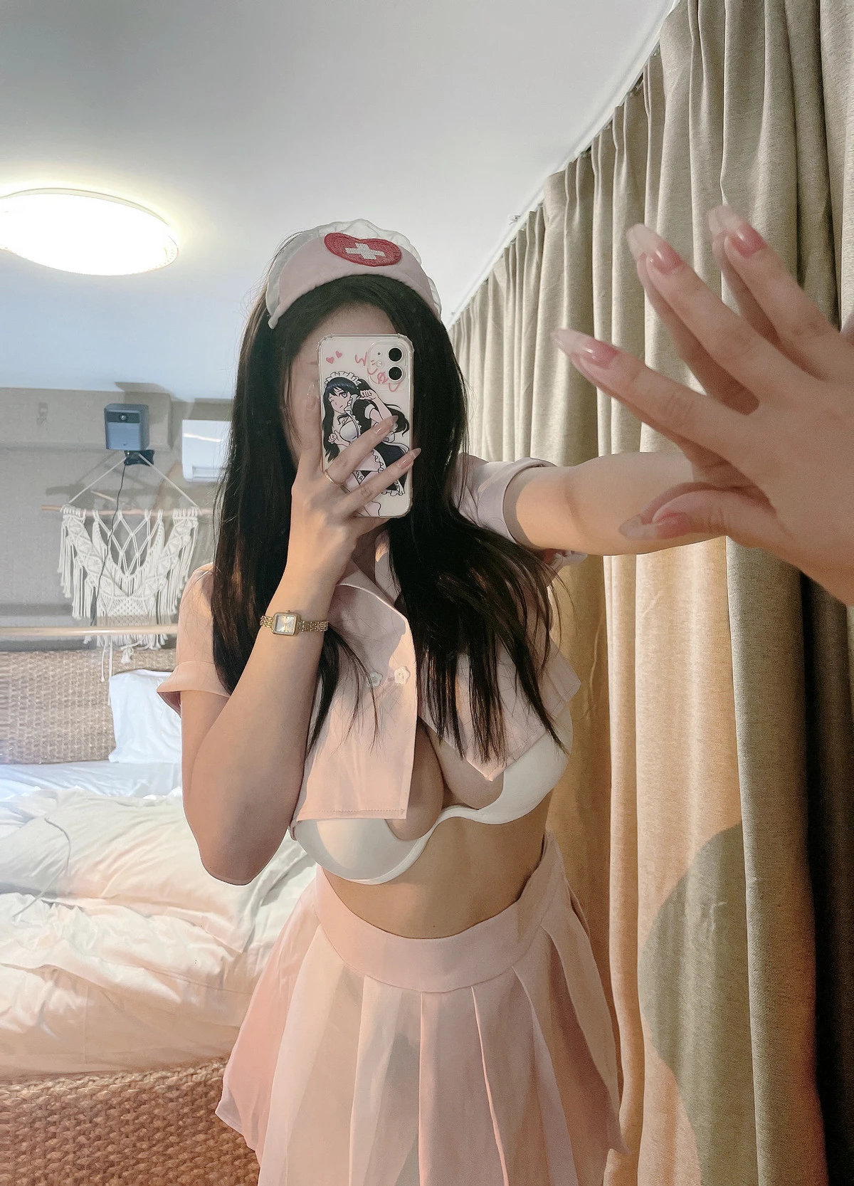 网络美女是可馨儿微密圈十一福利主题性感白色内衣+蕾丝情趣内衣秀豪乳翘臀诱惑写真73P
