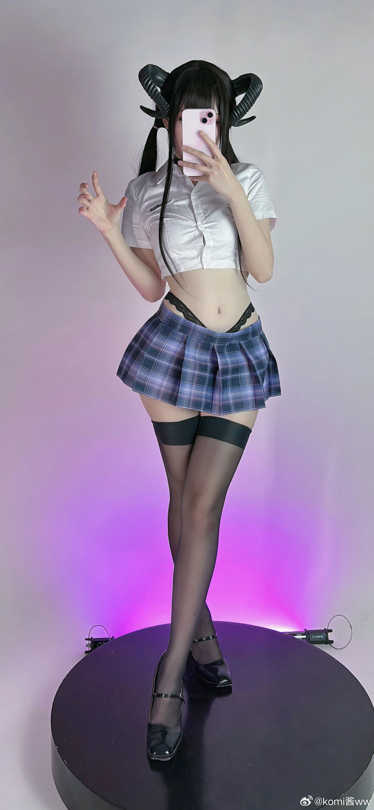 网络美女miko酱ww微博付费合集1主题性感蜘蛛侠服饰+内衣系列秀完美身材迷人诱惑写真360P