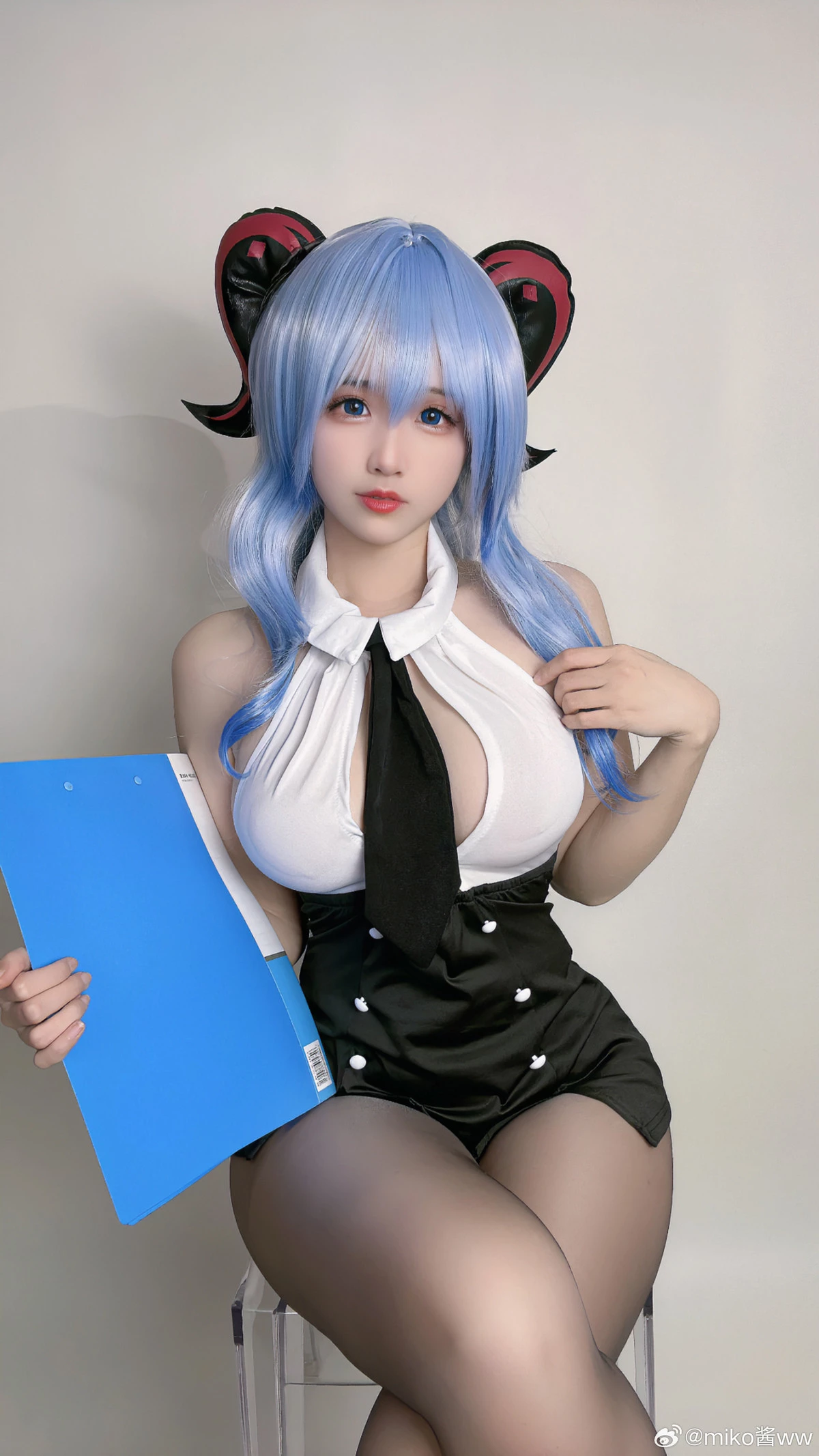 网络美女miko酱ww微博付费合集1主题性感蜘蛛侠服饰+内衣系列秀完美身材迷人诱惑写真360P