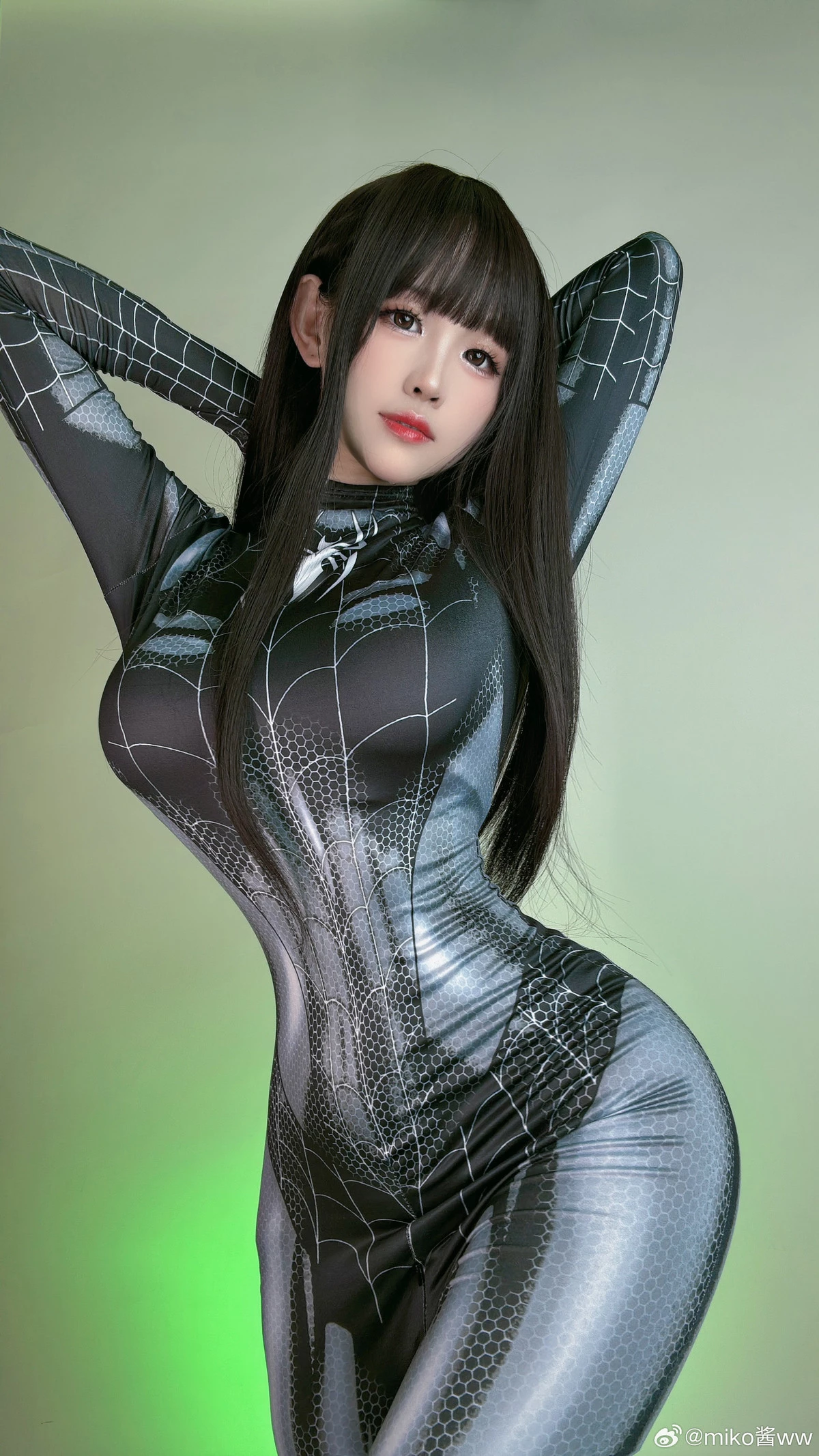网络美女miko酱ww微博付费合集1主题性感蜘蛛侠服饰+内衣系列秀完美身材迷人诱惑写真360P