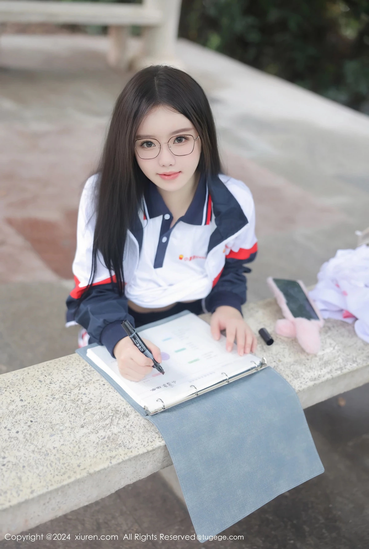 XiuRen第8335期_模特小薯条nienie户外性感学生运动装露超薄肉丝撩人诱惑写真88P