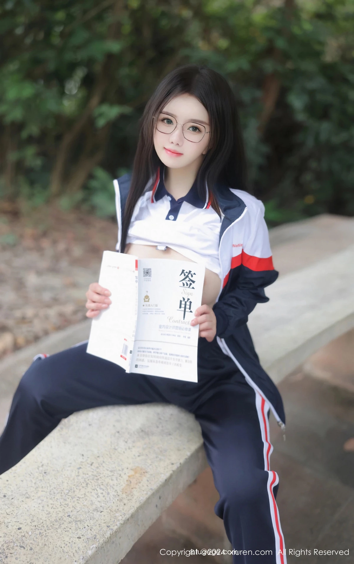 XiuRen第8335期_模特小薯条nienie户外性感学生运动装露超薄肉丝撩人诱惑写真88P