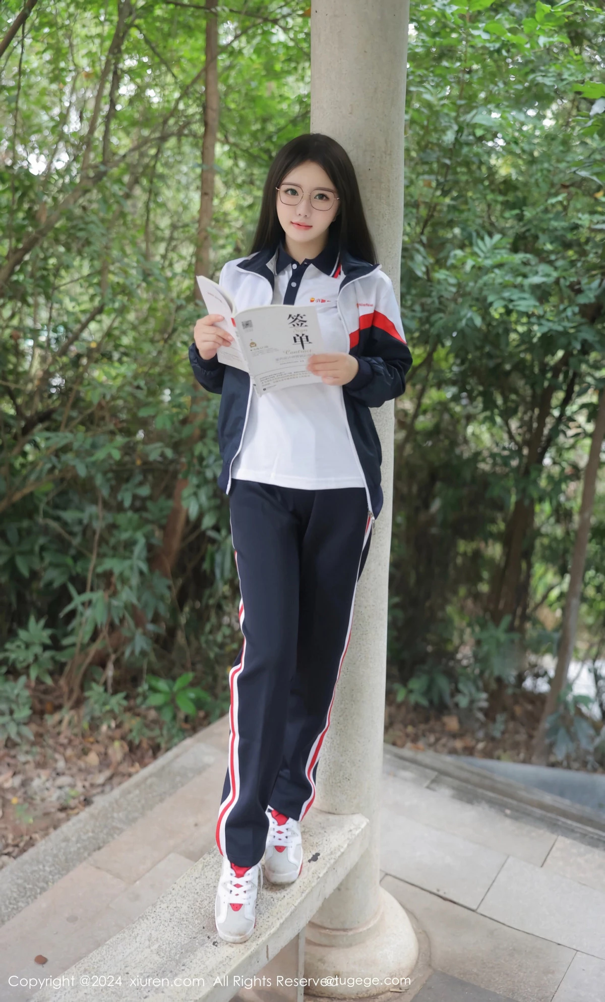 XiuRen第8335期_模特小薯条nienie户外性感学生运动装露超薄肉丝撩人诱惑写真88P