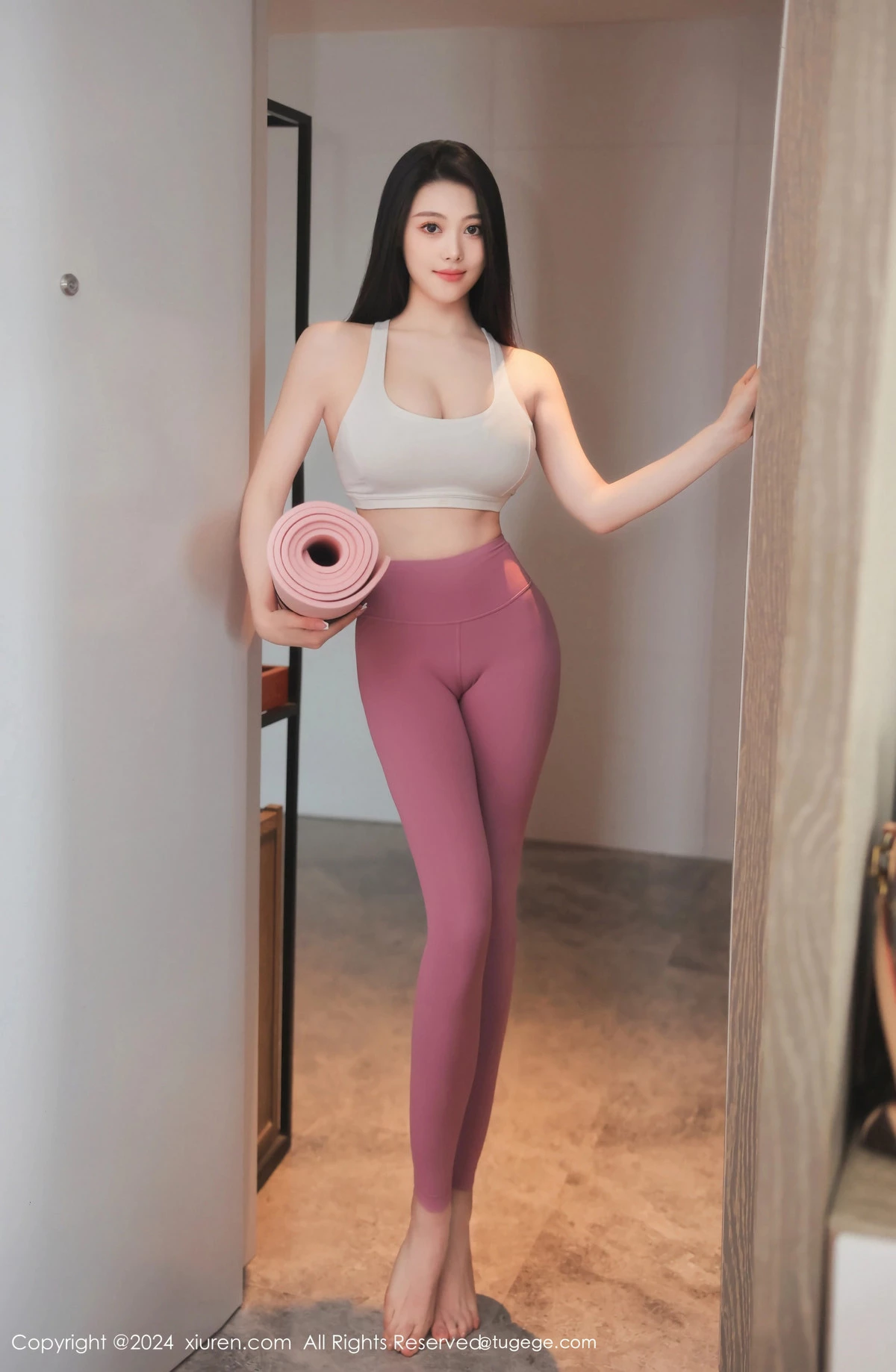 XiuRen第8336期_新人模特清妙性感运动内衣配粉色瑜伽服紧身秀完美身材诱惑写真92P