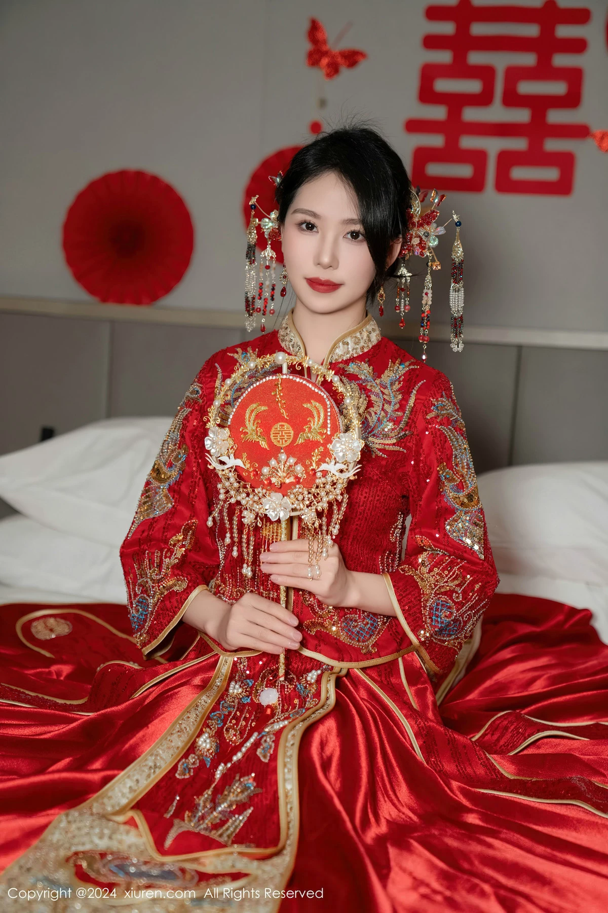 XiuRen第8376期_模特利世性感红色新娘妆露红色内衣配超薄闪亮肉丝完美诱惑写真95P