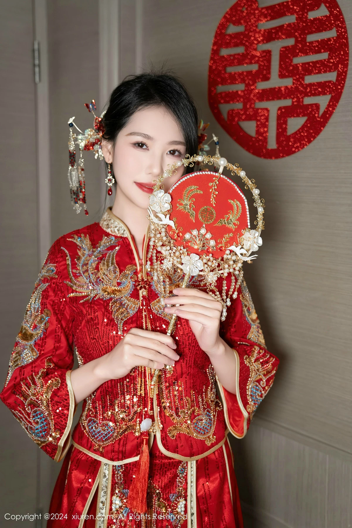 XiuRen第8376期_模特利世性感红色新娘妆露红色内衣配超薄闪亮肉丝完美诱惑写真95P