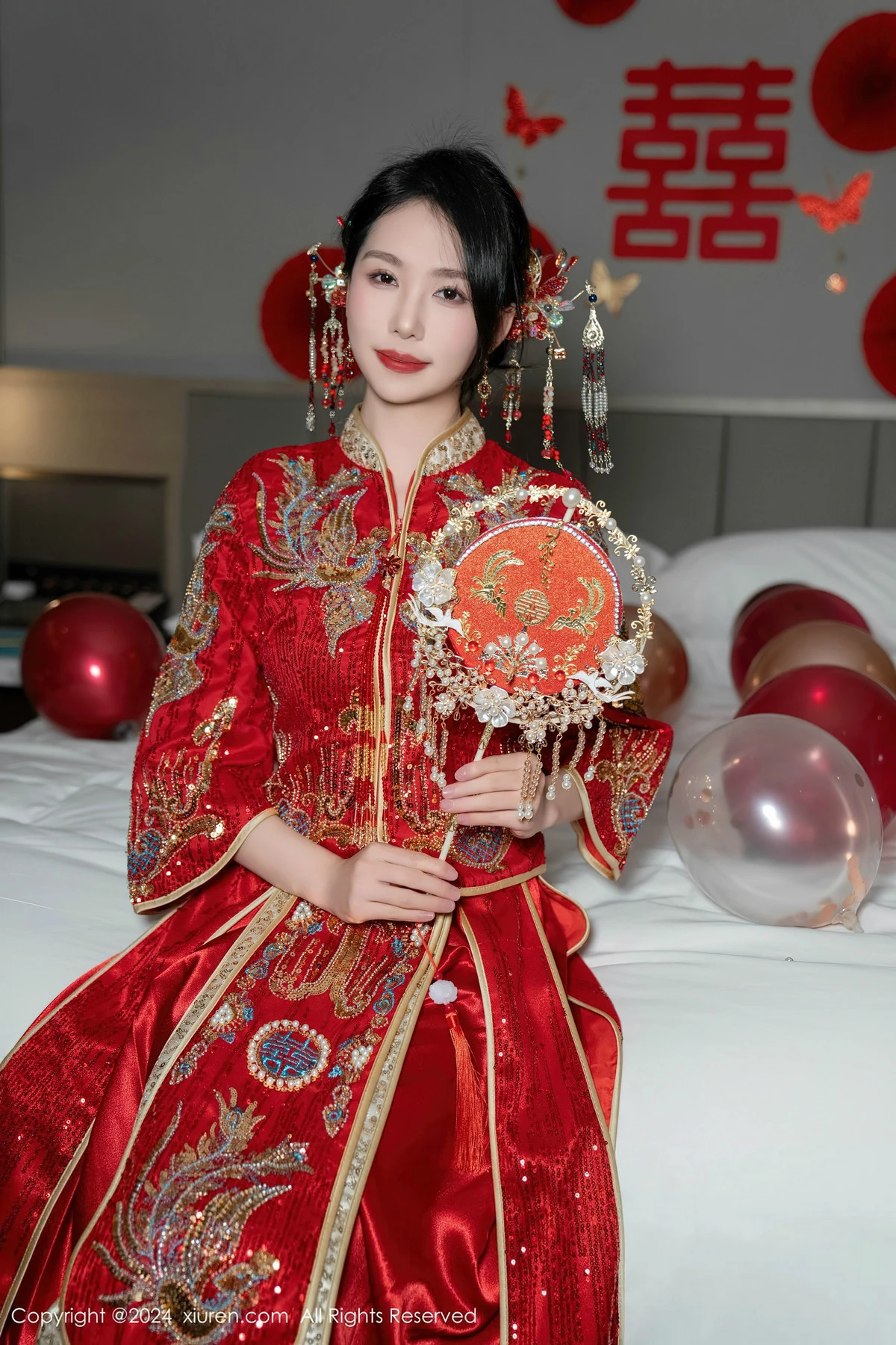 XiuRen第8376期_模特利世性感红色新娘妆露红色内衣配超薄闪亮肉丝完美诱惑写真95P