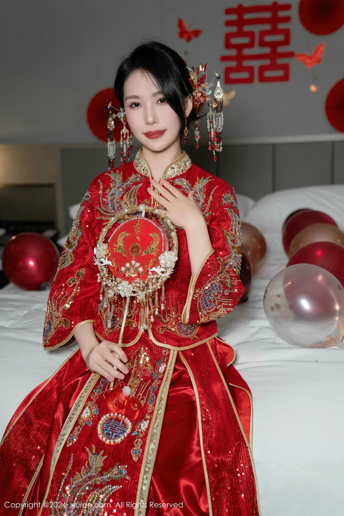 XiuRen第8376期_模特利世性感红色新娘妆露红色内衣配超薄闪亮肉丝完美诱惑写真95P