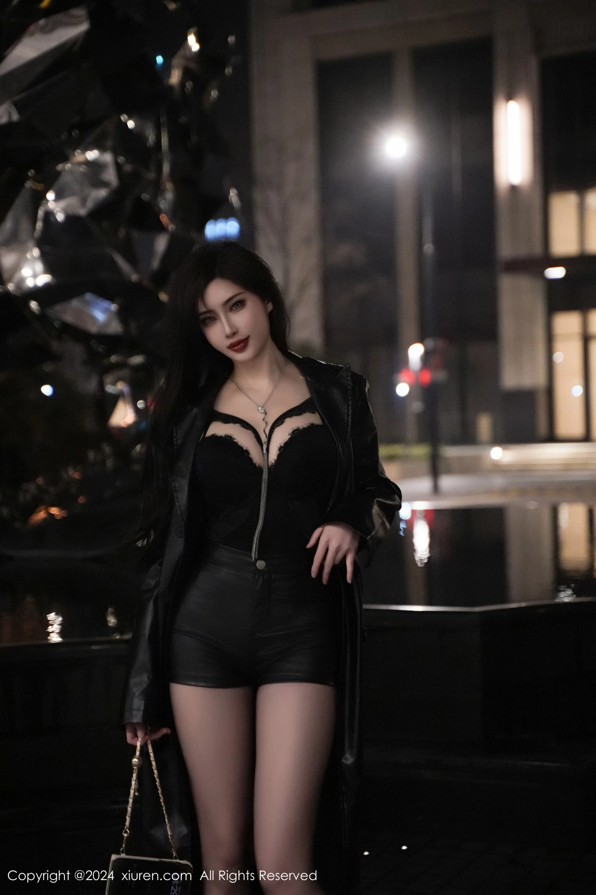 XiuRen第8375期_女神Carol周妍希性感黑色情趣服饰配超薄黑丝秀惹火身材诱惑写真84P