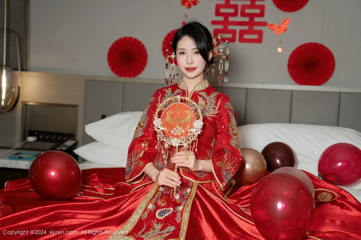 XiuRen第8376期_模特利世性感红色新娘妆露红色内衣配超薄闪亮肉丝完美诱惑写真95P