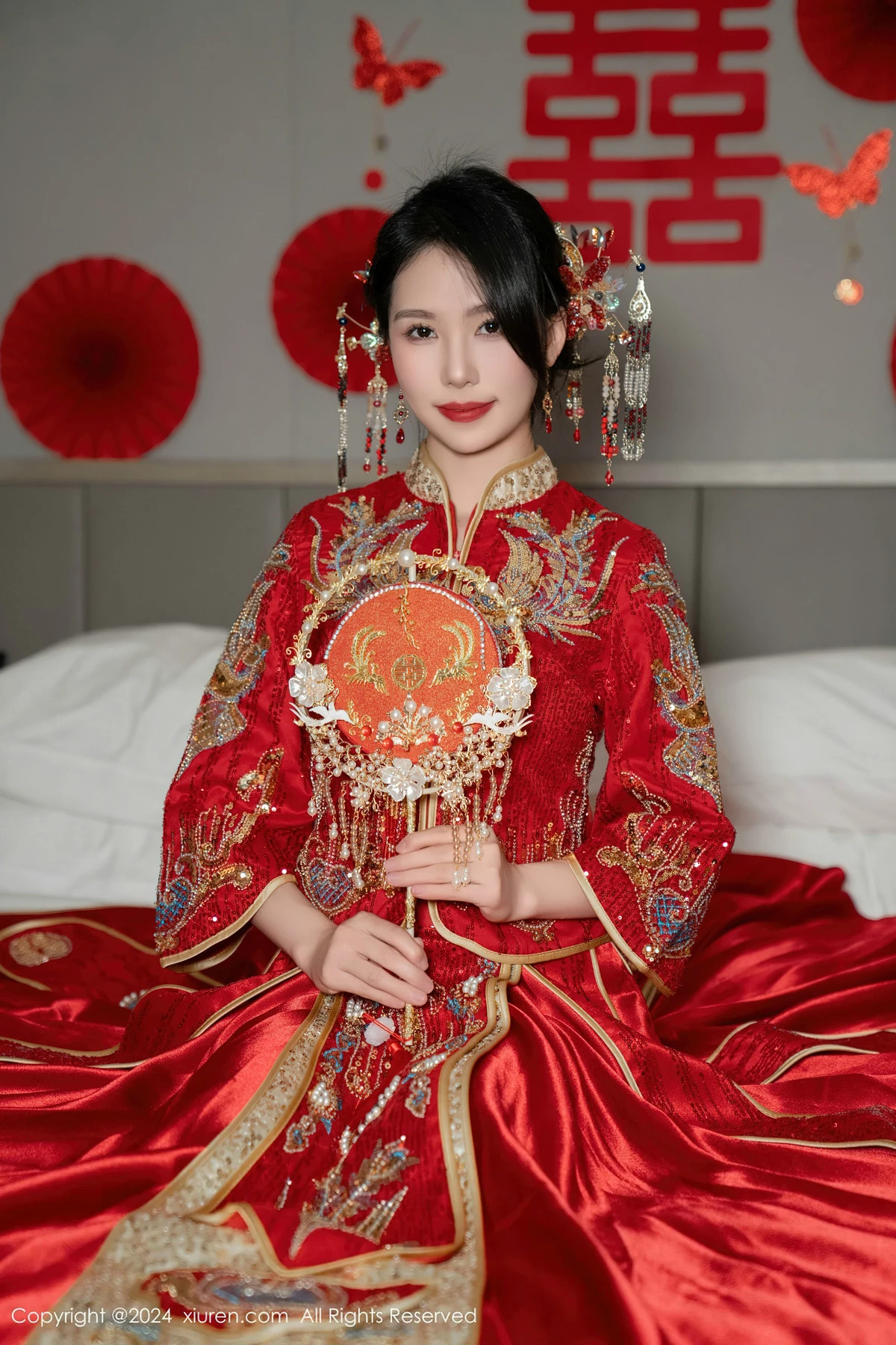 XiuRen第8376期_模特利世性感红色新娘妆露红色内衣配超薄闪亮肉丝完美诱惑写真95P