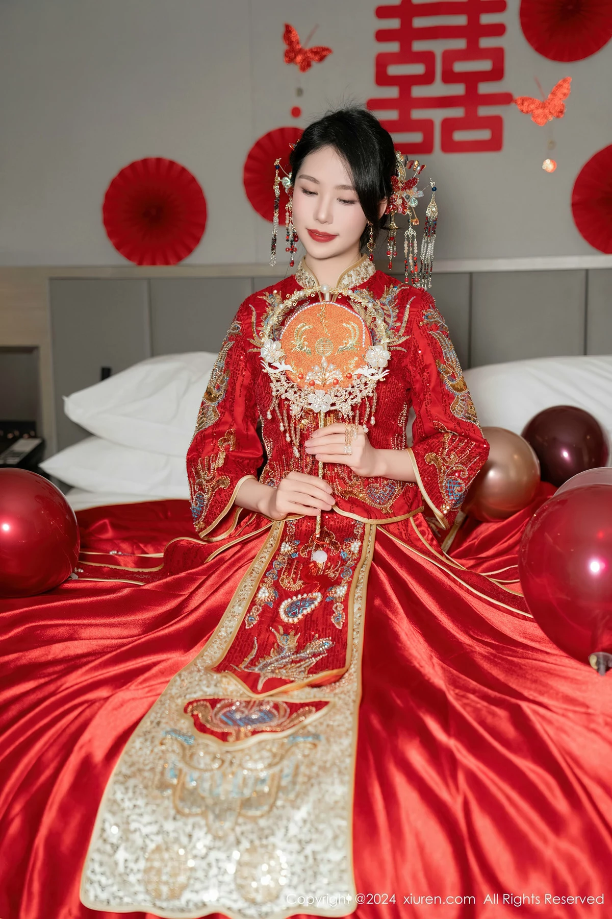 XiuRen第8376期_模特利世性感红色新娘妆露红色内衣配超薄闪亮肉丝完美诱惑写真95P