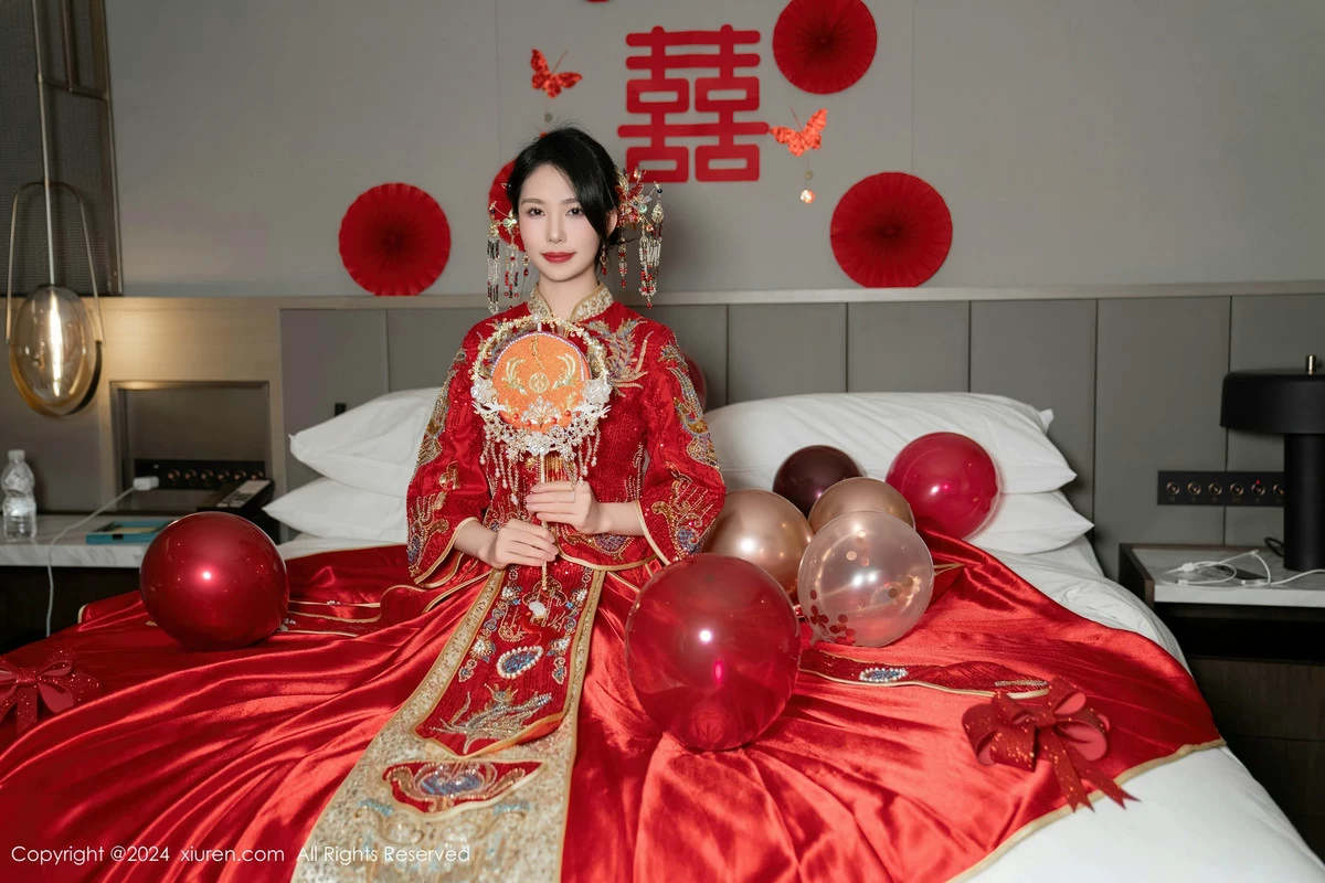 XiuRen第8376期_模特利世性感红色新娘妆露红色内衣配超薄闪亮肉丝完美诱惑写真95P
