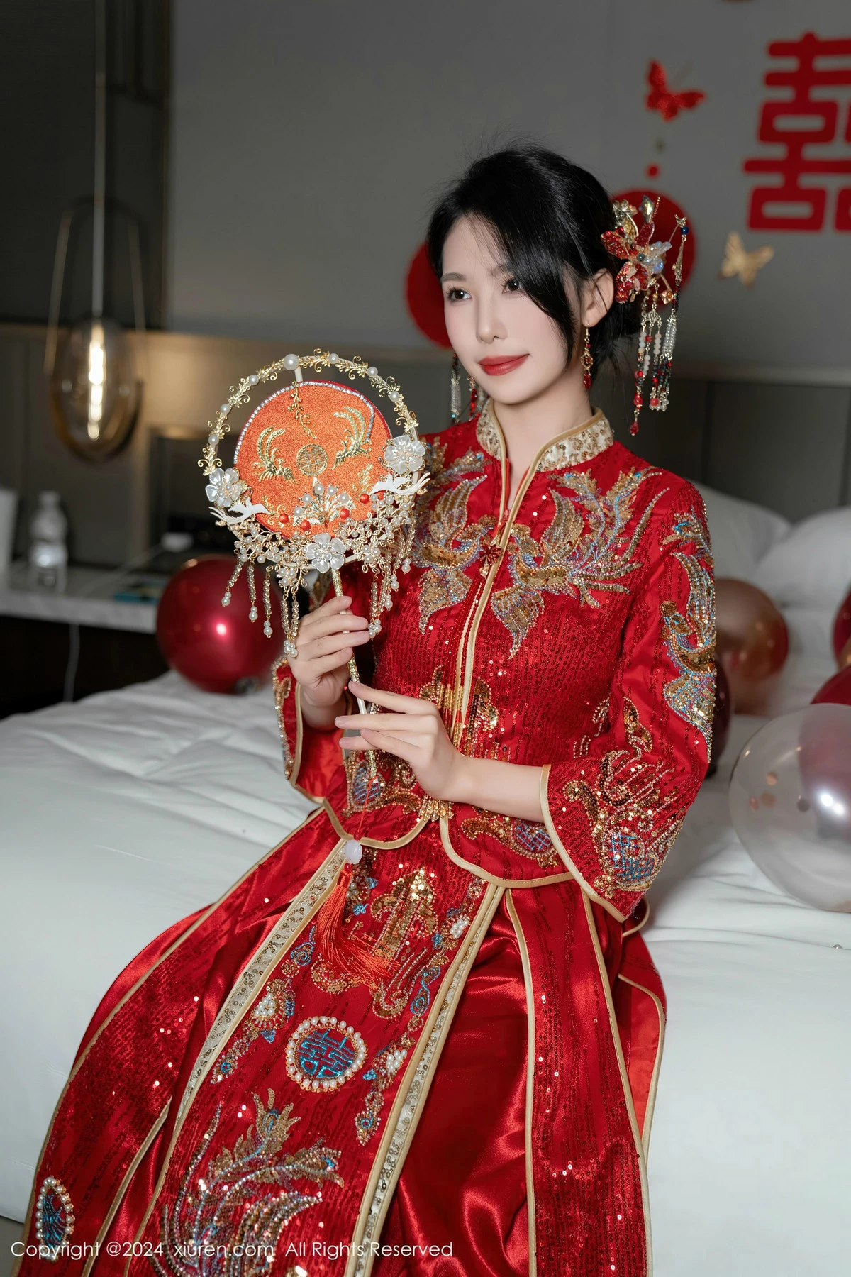 XiuRen第8376期_模特利世性感红色新娘妆露红色内衣配超薄闪亮肉丝完美诱惑写真95P