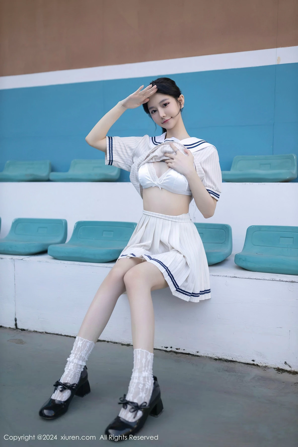 XiuRen第8280期_模特幼幼性感白色学生短裙制服露白色内衣秀完美身材诱惑写真80P