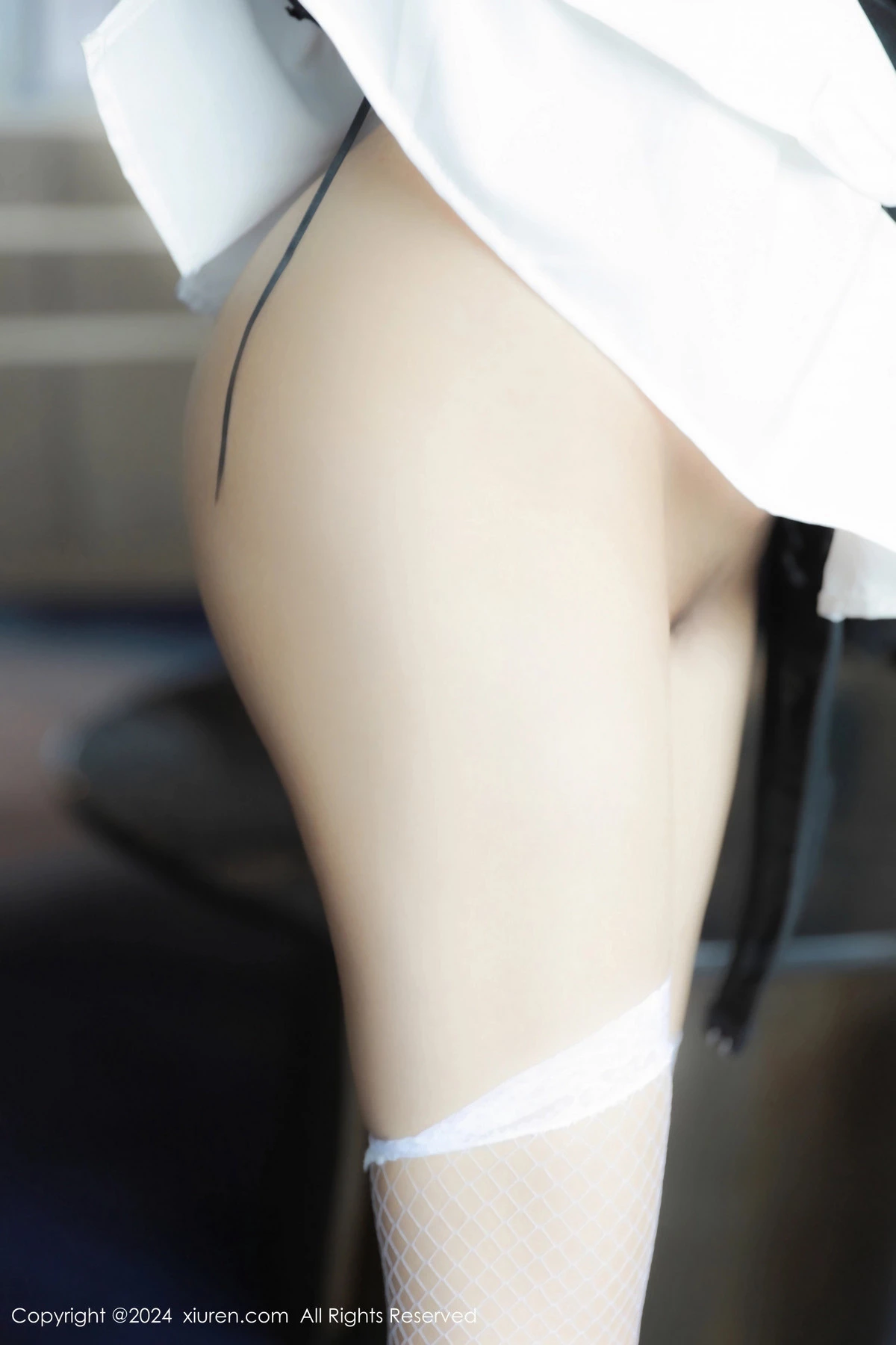 XiuRen第8282期_模特媃柔rourou性感情趣女仆装配白色网袜秀柔美身段诱惑写真81P