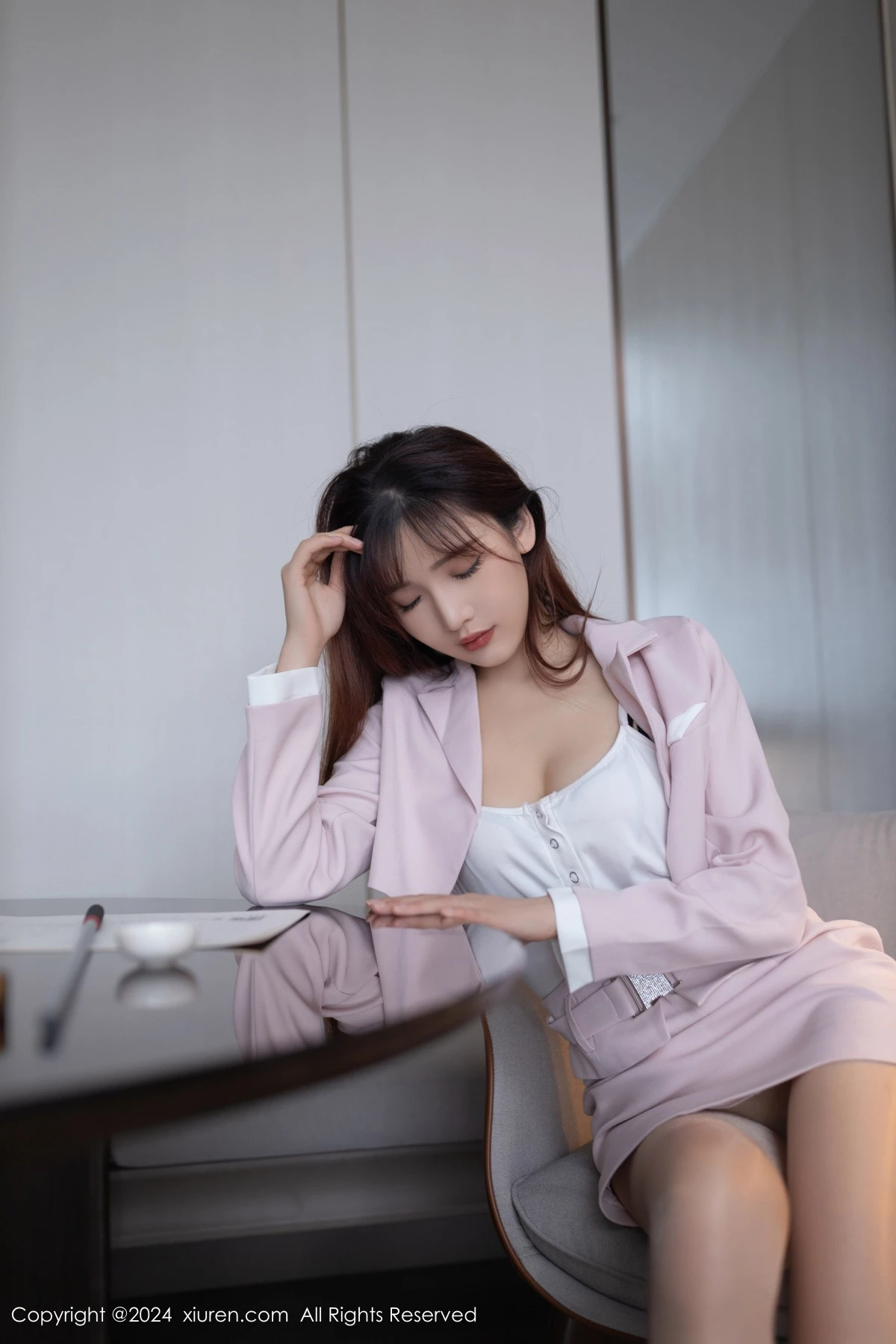 XiuRen第8485期_模特合集女神唐安琪＆陆萱萱性感学妹制服秀曼妙身姿诱惑写真80P