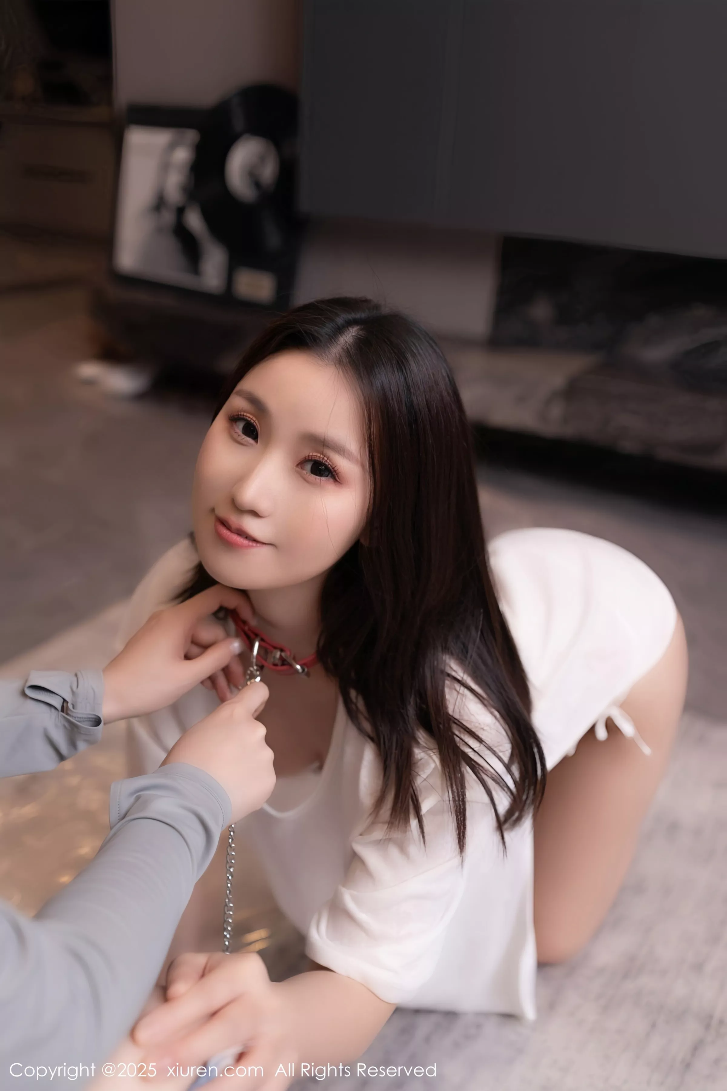 XiuRen第10220期_模特杏子Yada家教主题性感白上衣配灰短裤秀曼妙身姿诱惑写真78P