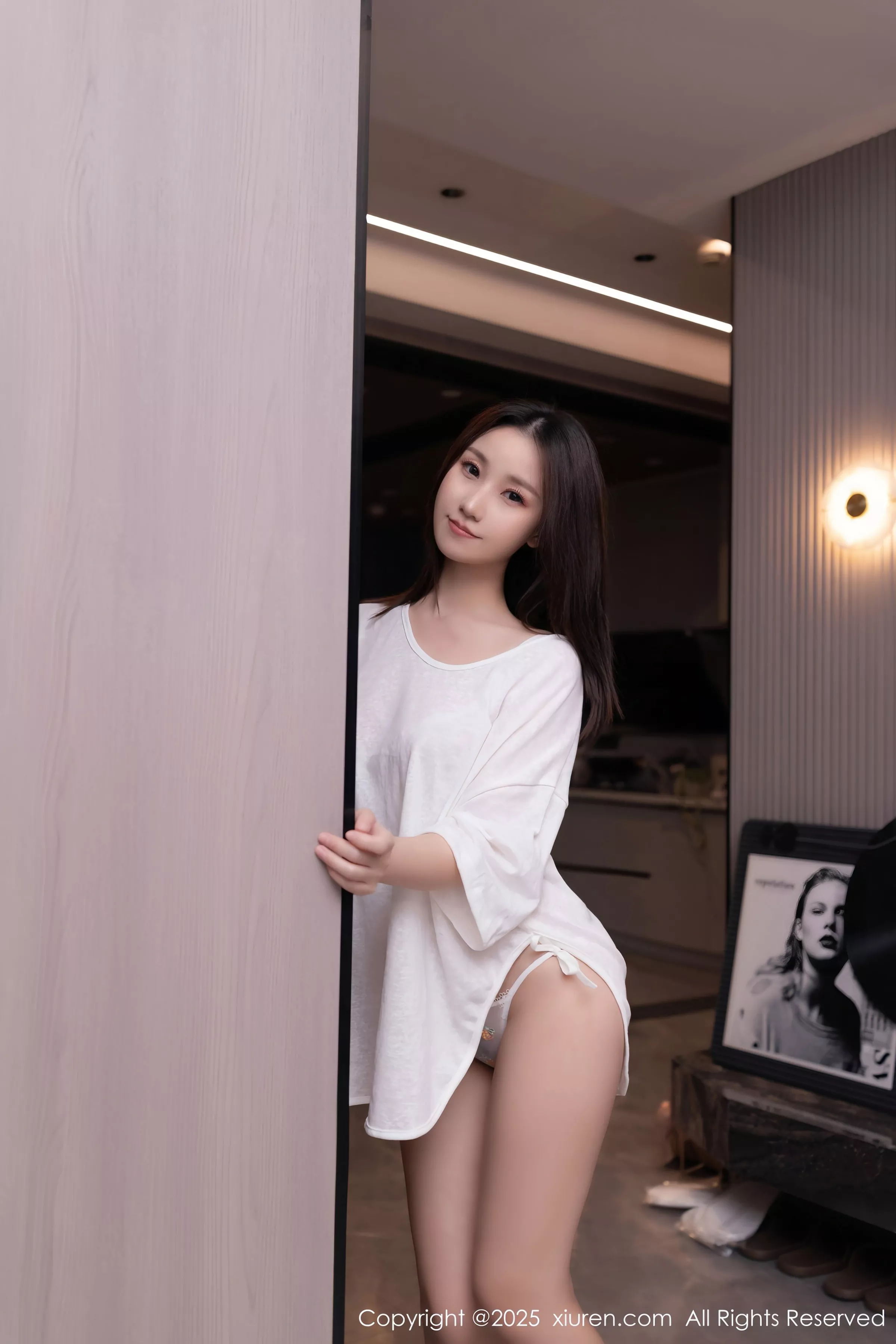 XiuRen第10220期_模特杏子Yada家教主题性感白上衣配灰短裤秀曼妙身姿诱惑写真78P